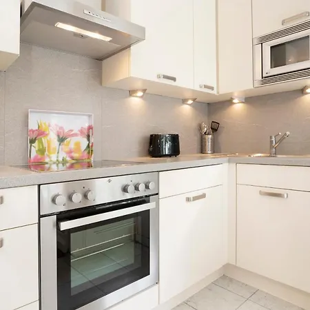 Strandallee 92b- 18 Apartment